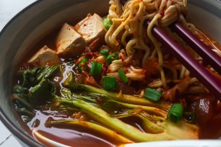 Kimchi Noodle Soup