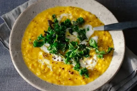 Lemony lentil and crispy kale soup