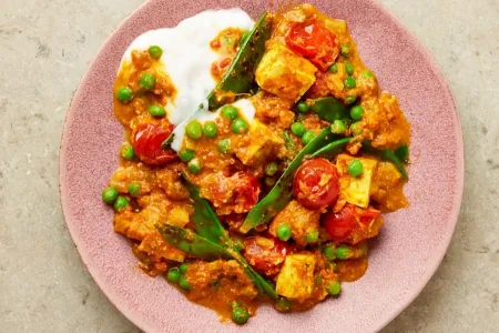 Matar tofu (pea, cashew and tofu curry)