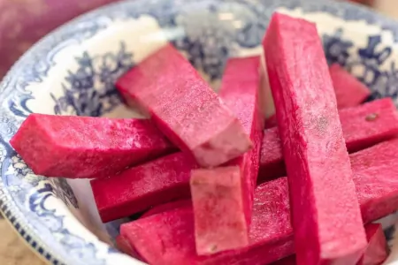 Middle Eastern Pickled Turnips